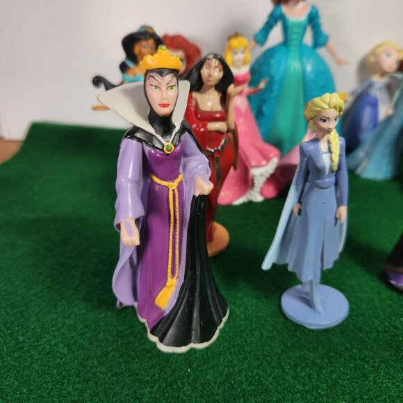 Disney Action Figures Lot 35 Princesses Frozen Cinderella Variety Cake Toppers - Picture 5 of 16